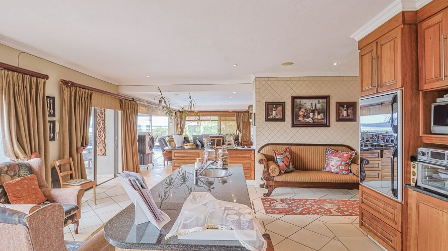 5 Bedroom Property for Sale in Birdwood Estate North West